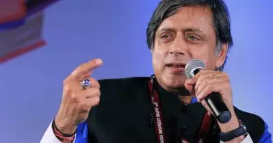 ‘എയും ഐയും ഒക്കെ കൂടുതലാണ്, ഇനിയൊരു ഒയും ഇയുമൊന്നും വേണ്ട’; കോണ്‍ഗ്രസില്‍ ഗ്രൂപ്പുണ്ടാക്കുന്നുണ്ടോ എന്ന ചോദ്യത്തിന് തരൂര്‍