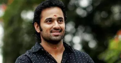 സൈന്യത്തില്‍ ചേരാന്‍ 24 വയസിന് മുമ്പ് സമയുണ്ടായിരുന്നല്ലോ; കമന്റിന് മറുപടിയുമായി ഉണ്ണി മുകുന്ദന്‍