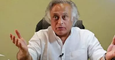 ആശയപരമായ പോരാട്ടങ്ങളില്‍ കഴിഞ്ഞ 40 വര്‍ഷമായി കോണ്‍ഗ്രസ് പിന്നിലായി, തെരഞ്ഞെടുപ്പുകള്‍ക്ക് മുന്‍ഗണന നല്‍കി: ജയറാം രമേശ്