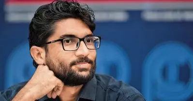 ബി.ജെ.പി കൊടുങ്കാറ്റിലും നിലതെറ്റാതെ ജിഗ്‌നേഷ് മേവാനി; വാദ്ഗാമില്‍ തുടര്‍ച്ചയായ രണ്ടാം ജയം