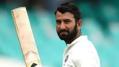 അണ്ണന് മറ്റേ ടീമിന്റെ ജേഴ്‌സി കൊടുക്കാന്‍ പറ്റുമോ? എന്നാല്‍ നമുക്ക് കപ്പടിക്കാം; കളി ജയിക്കാന്‍ വിദ്യയുപദേശിച്ച് ആരാധകര്‍