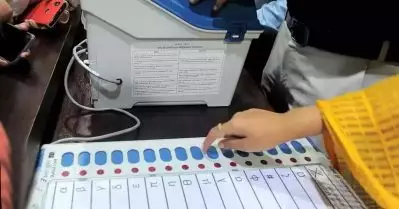 72 മണ്ഡലങ്ങളിലെ വോട്ട് ഒറ്റ മെഷീനില്‍; രാജ്യത്തെവിടെയിരുന്നും വോട്ട് ചെയ്യാനുള്ള സംവിധാനമൊരുക്കാന്‍ തെരഞ്ഞെടുപ്പ് കമ്മീഷന്‍