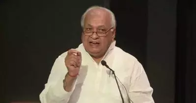 ഒ.ബി.സി സ്‌കൂള്‍ സ്‌കോളര്‍ഷിപ് നിര്‍ത്തിയ കേന്ദ്രത്തിന് വിമര്‍ശനം, സില്‍വര്‍ലൈന്‍ പദ്ധതി ഉപേക്ഷിച്ചിട്ടില്ല; ഗവര്‍ണറുടെ നയപ്രഖ്യാപന പ്രസംഗം