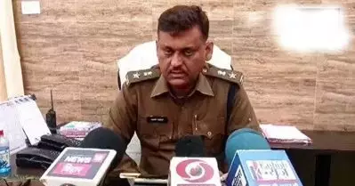 ബലാത്സംഗം ചെറുക്കാന്‍ ഓടിക്കൊണ്ടിരിക്കുന്ന ബസില്‍ നിന്ന് ചാടി അധ്യാപിക; ഗുരുതര പരിക്ക്