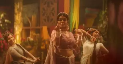 ബഷീറിന്റെ ‘നീലവെളിച്ചവും’, ബാബുരാജിന്റെ സംഗീതവും; നീലവെളിച്ചത്തിലെ പുതിയ ഗാനം പുറത്ത്