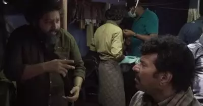 ‘കണ്ണ് വെട്ടുന്നതുപോലെ കാണിച്ചാല്‍ നന്നാകുമെന്ന് ലിജോ, കണ്ണൊന്നും വെട്ടില്ലെന്ന് മമ്മൂട്ടി’; നന്‍പകലിന്റെ ഷൂട്ടിങ് വീഡിയോ