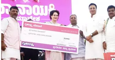 കര്‍ണാടകയില്‍ അധികാരത്തിലെത്തിയാല്‍ ‘കുടംബ നാഥ’ക്ക് പ്രതിമാസം 2,000 നല്‍കും; പ്രഖ്യാപനവുമായി കോണ്‍ഗ്രസ്