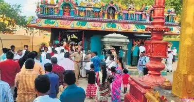 പ്രവേശനം വിലക്കിയ ക്ഷേത്രത്തില്‍ പ്രവേശിച്ച് 300ഓളം ദളിത് ഭക്തര്‍; സംരക്ഷണം ഒരുക്കി പൊലീസുകാര്‍