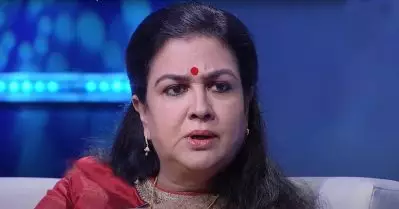 മോഹന്‍ലാലോ മമ്മൂട്ടിയോ സുരേഷ് ഗോപിയോ ഒന്നുമല്ല, ഏറ്റവും സുന്ദരന്‍ ആ നടനാണ്: ഉര്‍വശി