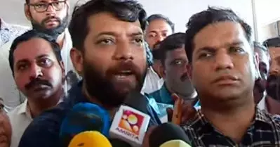 ഇനിയും തല്ലുമെന്ന് പൊലീസുകാരന്‍, ആര്‍ക്കെങ്കിലും തല്ലണമെങ്കില്‍ വരാന്‍ ഞാന്‍ പറഞ്ഞു: ഷാഫി പറമ്പില്‍