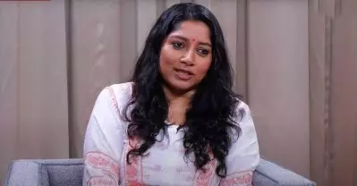 ഏഴാം ക്ലാസ് മുതല്‍ എന്നെ പെണ്ണ് കാണാന്‍ വരുന്നുണ്ട്, ഞങ്ങളുടെ നാട്ടില്‍ ആരു വന്നാലും പെണ്ണിനെ കാണിക്കുമെന്ന അവസ്ഥയാണ്: അനുമോള്‍