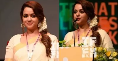 ആള്‍ക്കൂട്ടത്തെ അഭിമുഖീകരിക്കാനുള്ള ധൈര്യമില്ലായിരുന്നു, കരച്ചില്‍ ഒതുക്കിവെച്ചാണ് സദസിലിരുന്നത്: ഭാവന