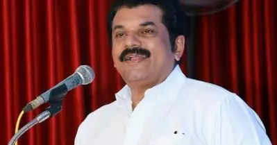 ഞാനിവിടെ ഗാന്ധിജിയെക്കുറിച്ചൊക്കെ പറഞ്ഞിട്ടുണ്ട്‌,അതൊക്കെ വെട്ടിനുറുക്കി വേറെയൊന്നും കൊടുത്തേക്കരുത്: മുകേഷ്
