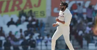 മുട്ടാന്‍ നില്‍ക്കണ്ട മുട്ടി നില്‍ക്കാനാവില്ല; ജഡേജ കൊടുങ്കാറ്റില്‍ പിറന്നത് അടുത്ത റെക്കോഡ്