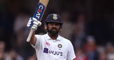 ഏത് ഇന്ത്യക്കാരനുണ്ടെടാ ഈ റെക്കോഡ്; ഒരേയൊരു പേര്, രോഹിത് ഗുരുനാഥ് ശര്‍മ