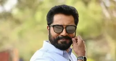 ‘ശരത്കുമാര്‍ ശരിക്കും ബസിന്റെ കമ്പി പിടിച്ചു വളച്ചു, ആ രംഗത്തില്‍ ഒരു ക്യാമറ ട്രിക്കുമില്ല’