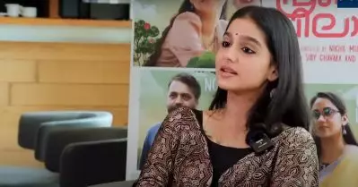 ശരിക്കും അവര്‍ ടോര്‍ച്ചര്‍ ചെയ്യുകയാണ്, ആ ചോദ്യങ്ങള്‍ ഞാന്‍ ആയിരം പ്രാവശ്യം കേട്ടിട്ടുണ്ട്: അനശ്വര രാജന്‍