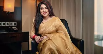 കുറച്ചുകൂടെ പെണ്ണുങ്ങളെ ബഹുമാനിക്കുന്നത് തമിഴ്‌നാട്ടുകാര്‍, കലാകാരന്മാര്‍ പൊതുസ്വത്താണെന്ന ധാരണയാണ് മലയാളികള്‍ക്ക്: വൈഗ