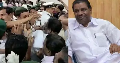 ‘തിരുവഞ്ചൂരിന് മര്‍ദനമേറ്റെന്ന് പ്രതിപക്ഷ ആരോപണവും, തിരിച്ചടിയായി തിരുവഞ്ചൂരിന്റെ പ്രതികരണവും’