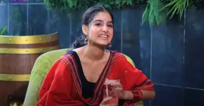 ഞാൻ അവരുടെ അഭിമുഖങ്ങൾ കണ്ടിട്ടാണ് സാറയിലേക് എത്തിയത്; അവരെയെല്ലാം നിരീക്ഷിച്ചിരുന്നു: അനശ്വര രാജൻ