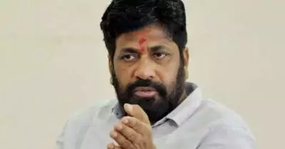 ‘അസമിലെ ജനങ്ങള്‍ തെരുവുനായ്ക്കളെ ഭക്ഷിക്കുന്നുണ്ടല്ലോ, അധികമുള്ളവയെ അങ്ങോട്ടയക്കാം’; വിവാദ പരാമര്‍ശത്തില്‍ കുടുങ്ങി മഹാരാഷ്ട്ര എം.എല്‍.എ; അസമില്‍ പ്രതിഷേധം