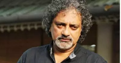 ഞാന്‍ നാടുവിടുകയാണ്, 28 ദിവസം പ്രായമുള്ള കുട്ടിയുണ്ട് വീട്ടില്‍; കേരളം ഭരിക്കുന്നത് പൊളിറ്റിക്കല്‍ മാഫിയകള്‍: ജോയ് മാത്യു