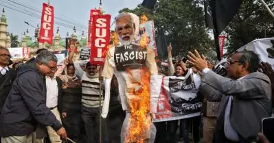 ഇന്ത്യയിൽ കടുത്ത ഏകാധിപത്യ ഭരണം; നരേന്ദ്ര മോദി അധികാരത്തിലെത്തിയതോടെ സ്വാതന്ത്ര്യ സൂചികകളിൽ ഇന്ത്യ കൂപ്പുകുത്തിയെന്ന് സ്വീഡൻ സർവകലാശാല റിപ്പോർട്ട്