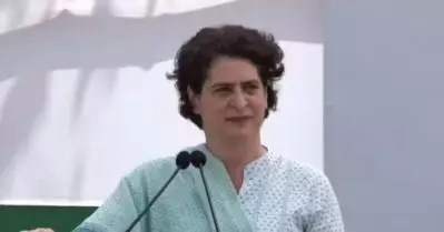 നിങ്ങളുടെ പ്രധാനമന്ത്രി ഭീരുവാണ്; ഞങ്ങള്‍ കുടുംബവാദികളാണെങ്കില്‍ ശ്രീരാമന്‍ ആരാണ്; ബി.ജെ.പിയെയും മോദിയെയും രൂക്ഷമായി വിമര്‍ശിച്ച് പ്രിയങ്ക ഗാന്ധി