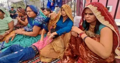 സര്‍ക്കാര്‍ വാഗ്ദാനങ്ങള്‍ പാലിച്ചില്ല; ഇനി ഞങ്ങളുടെ മക്കളെ സൈന്യത്തിലേക്കയക്കില്ല: പുല്‍വാമയില്‍ കൊല്ലപ്പെട്ട സൈനികന്റെ ഭാര്യ