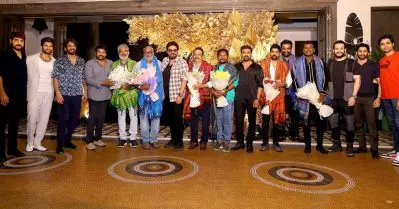 രാം ചരണിന്റെ പിറന്നാള്‍ ആഘോഷം ഗംഭീരമാക്കി ടീം ആര്‍.ആര്‍.ആര്‍