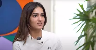 ആ തിയേറ്ററില്‍ പോകാന്‍ തന്നെ എനിക്ക് പേടിയാണ്, എന്തൊക്കെ കോപ്രായങ്ങളാണ് അവര്‍ കാണിക്കുന്നത്: സാനിയ അയ്യപ്പന്‍
