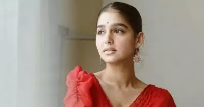 മൂന്ന് തവണ കണ്ടു എന്നിട്ടും മതിവരുന്നില്ലെന്ന് അവര്‍ പറഞ്ഞു; ഷൂട്ടിങ് കഴിഞ്ഞത് പോലും അറിഞ്ഞില്ല: അനശ്വര