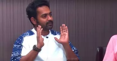 പട്ടിണി കിടന്ന് ആരും പണിയെടുക്കേണ്ട എന്നാണ് അദ്ദേഹം പറയുന്നത്, രാജുവേട്ടന്റെ പ്രസന്റ്‌സ് തന്നെ മുഴുവന്‍ ആമ്പിയന്‍സും മാറ്റും: ആസിഫ് അലി
