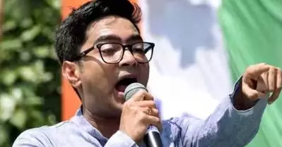 രാഹുല്‍ ഗാന്ധിയെ അയോഗ്യനാക്കി; മോദിക്കെതിരെ ഇതേ നിലപാടെടുക്കാത്തത് എന്തുകൊണ്ടാണ്? വിമര്‍നവുമായി അഭിഷേക് ബാനര്‍ജി