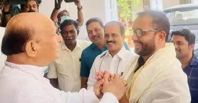 ‘ഈ കുരിശ് പിണറായിയെയും കൊണ്ടേ പോകൂ’; സ്‌നേഹ യാത്രക്കിടെ ചര്‍ച്ചയായി സുരേന്ദ്രന്റെ പഴയ പോസ്റ്റുകള്‍