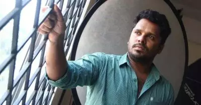 യഥാർത്ഥത്തിൽ അവൻ മീശ വെക്കാറില്ല, സിനിമയ്ക്ക് വേണ്ടിയാണ് അങ്ങനെ ഡിസൈൻ ചെയ്തത്: ആഷിഖ് അബു