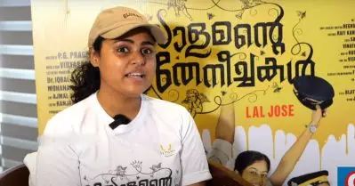 നല്ല വാശിയുള്ള നടനാണ് അദ്ദേഹം, ലാല്‍ സാറിനെ ഇംപ്രസ് ചെയ്യണമെന്ന ആഗ്രഹമൊക്കെയുണ്ട്: വിന്‍സി അലോഷ്യസ്