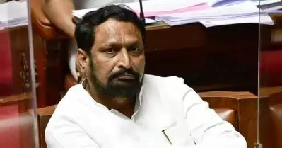 ഒടുവില്‍ യെദിയൂരപ്പയുടെ വിശ്വസ്തനും പാര്‍ട്ടി വിട്ടു; അംഗത്വം രാജിവെച്ച് ലക്ഷ്മണ്‍ സാവഡി; കര്‍ണാടക ബി.ജെ.പിയില്‍ പൊട്ടിത്തെറി