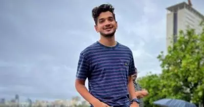 ഹിന്ദു മതവികാരം വ്രണപ്പെടുത്തിയ കേസില്‍ മുനവ്വര്‍ ഫാറൂഖിക്ക് ജാമ്യം അനുവദിച്ച് സുപ്രീം കോടതി