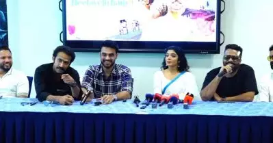 ‘ആഷിഖ് അബുവിന് ഭയമുണ്ടോ?’ എസ്.എഫ്.ഐക്കാരനോട്, പഴയ മഹാരാജാസ് ചെയര്‍മാനോടാണോയെന്ന് ഷൈന്‍ ടോം