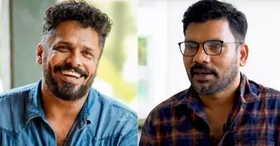 ദളിത് ന്യൂനപക്ഷ സ്വത്വങ്ങള്‍ മറച്ചുപിടിക്കാനാകില്ല; എന്തിനാണ് ആഷിഖ് മലബാര്‍ സിനിമകളെ തള്ളിക്കളഞ്ഞതെന്ന് അറിയില്ല: അഷ്‌റഫ് ഹംസ