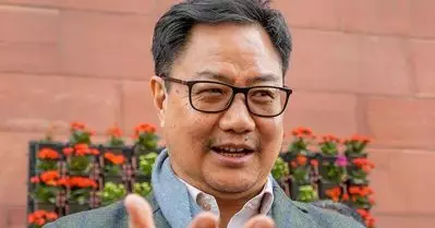 സ്വവര്‍ഗ വിവാഹത്തില്‍ തീര്‍പ്പ് കല്‍പ്പിക്കേണ്ടത് കോടതികളല്ല: കേന്ദ്ര നിയമ മന്ത്രി