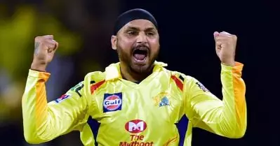 ഗില്‍ക്രിസ്റ്റിനെപ്പോലെ, പന്തിനെപ്പോലെ കളി പിടിച്ചെടുക്കുന്ന താരമാണവന്‍, എന്തുകൊണ്ടാണവനെ ടീമില്‍ നിന്നൊഴിവാക്കിയത്; ഹര്‍ഭജന്‍ സിങ്‌
