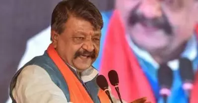 മോഡേണ്‍ ഡ്രസ്സിടുന്ന പെണ്‍കുട്ടികള്‍ ശൂര്‍പ്പണഖമാരെപ്പോലെ; മദ്യപിക്കുന്ന ചെറുപ്പക്കാരുടെ മുഖമടിച്ച് പൊളിക്കണം: ബി.ജെ.പി നേതാവ്