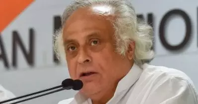 ഇന്ത്യയുടെ ആദ്യ ആഭ്യന്തര മന്ത്രി നിരോധിച്ച സംഘടനയോട് കൂറ് പുലര്‍ത്തുന്നയാളാണ് ഇപ്പോഴത്തെ ആഭ്യന്തരമന്ത്രി; കോണ്‍ഗ്രസിനെതിരെ നടത്തിയത് ലജ്ജാകരമായ ഭീഷണി: ജയറാം രമേശ്
