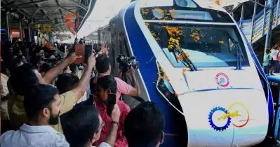 കേരളത്തിന് നേരെ കേന്ദ്രം പരോക്ഷമായ സാമ്പത്തിക ഉപരോധം നടപ്പാക്കിയപ്പോള്‍ അപ്പക്കഷ്ണം കണ്ട് ഓരിയിടുന്ന ഈ മാധ്യമങ്ങള്‍ എവിടെയായിരുന്നു