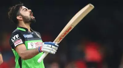 മാറുന്നത് കൂട്ടാളികള്‍ മാത്രം, ഒന്നും രണ്ടും മൂന്നും സ്ഥാനങ്ങളില്‍ വിരാട് മാത്രം; എന്ത് മനുഷ്യനാണ് ഭായ് നിങ്ങള്‍