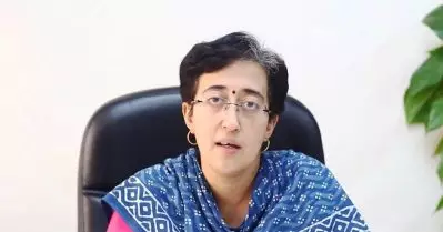 കേന്ദ്രത്തിന് കെജ്‌രിവാള്‍ സര്‍ക്കാരിലേക്ക് അധികാരം പോകുമെന്ന് ഭയം; ഓര്‍ഡിനന്‍സിനെതിരെ എ.എ.പി
