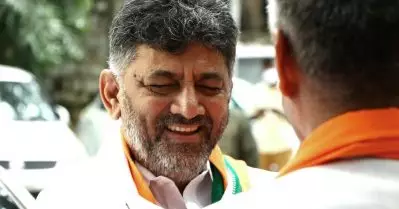 50 ശതമാനം വോട്ടെണ്ണി; നിര്‍ണായക നീക്കവുമായി കോണ്‍ഗ്രസ് ക്യാമ്പ്