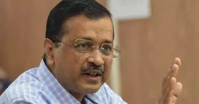 ദല്‍ഹിയിലെ ഭരണമേറ്റെടുക്കാന്‍ കേന്ദ്രത്തിന് ആകില്ല; ഭരിക്കാനുള്ള അവകാശം ജനാധിപത്യരീതിയില്‍ തെരഞ്ഞെടുക്കപ്പെട്ടവര്‍ക്ക്; സുപ്രീംകോടതി